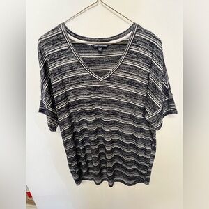 CALVIN KLEIN JEANS SHORT  SLEEVE TEE.  NAVY AND WHITE STRIPS. SIZE XL.